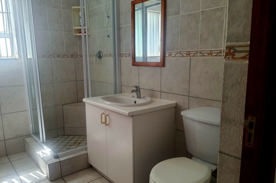 3 Bedroom Property for Sale in Fraaiuitsig Western Cape